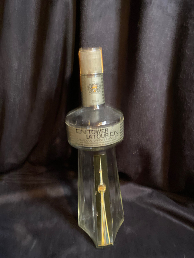 Vintage Bottle in Arts & Collectibles in Sudbury