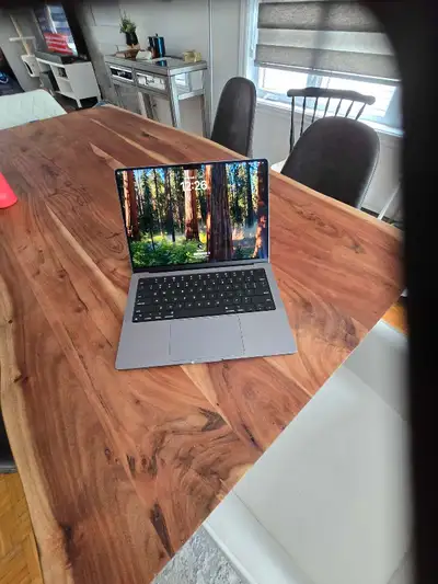Macbook Apple M1 Pro 2022, Ecran Rétina 14", View more