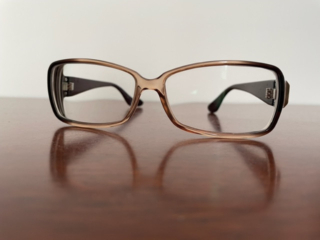 Eyeglass frames/ monture Gucci/ Authentic. dans Bijoux et montres  à Ouest de l’Île - Image 2