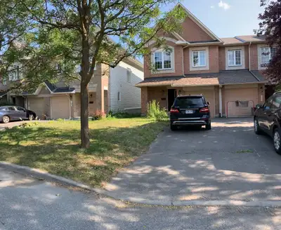 End Unit TownHome for Rent Available in Kanata From August 1