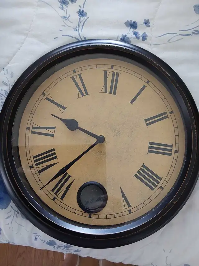 Pendulum clock in Home Décor & Accents in Ottawa - Image 2