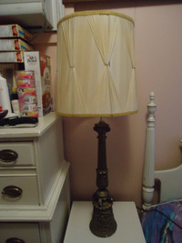 Lampe de table antique