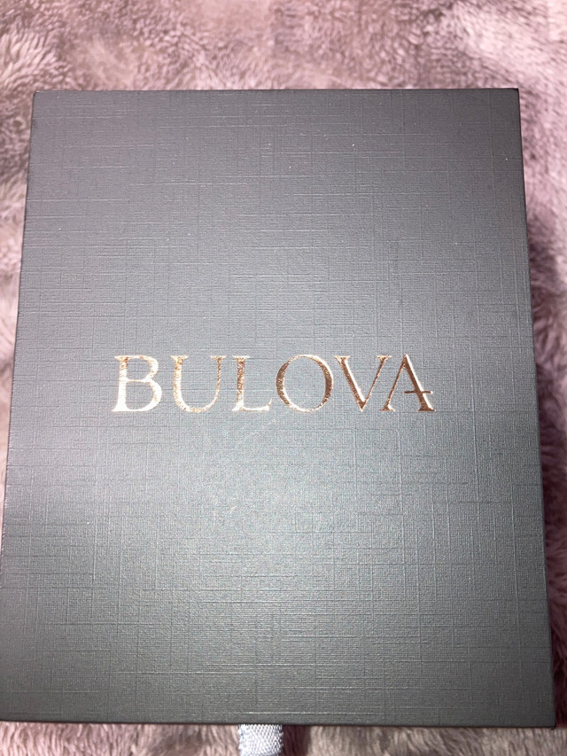 Bulova futuro silver and gold day date watch in Jewellery & Watches in Mississauga / Peel Region - Image 3