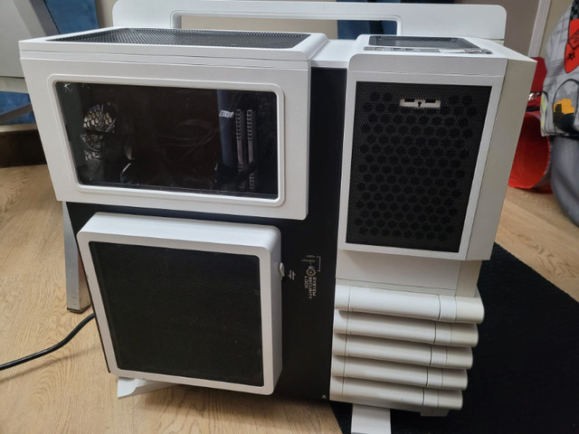 Streaming PC For Sale (Rare Discontinued Case) in Desktop Computers in Kamloops - Image 2