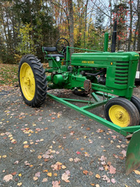 John Deere B