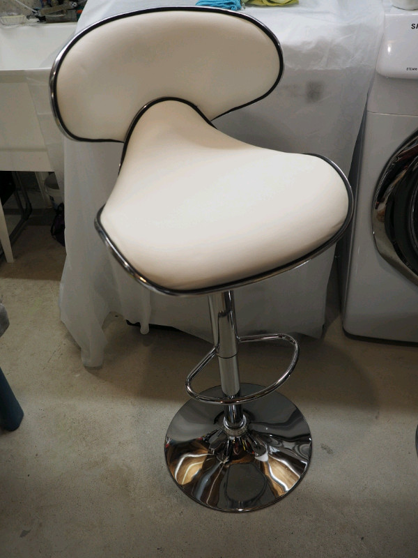 Two White Barstools in Chairs & Recliners in Oakville / Halton Region - Image 2