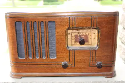 IF AD IS UP ITEM IS AVAILABLE. PLEASE call if interested. 1) Dominion Electrohome Serenader tube typ...