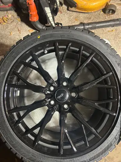225/45/18 new landspider winter tires on new aluminum rims with tpms sensors. 5x114.3 center bore ca...