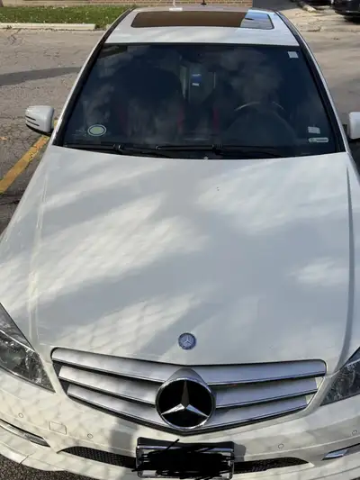 2011 Mercedes-Benz C250 4MATIC This well-maintained luxury sedan is in good condition. Equipped with...