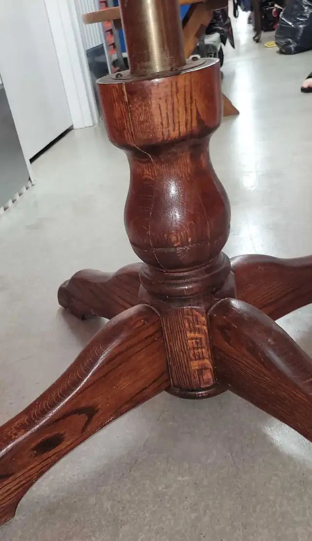 Round solid wood table in Dining Tables & Sets in Hamilton - Image 6