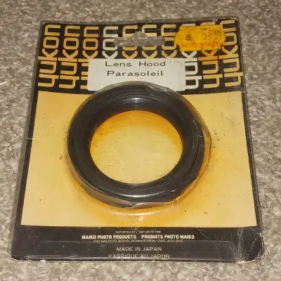 Enhance your photography with this vintage Yukon lens hood, designed to reduce glare and protect you...
