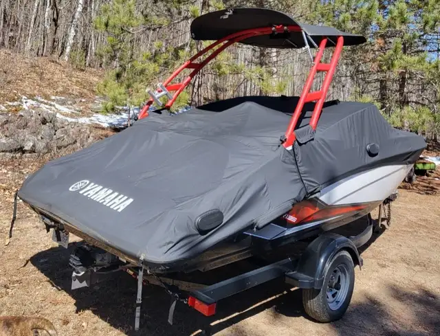 Yamaha AR195 Wakeboard Boat in Powerboats & Motorboats in Renfrew - Image 10