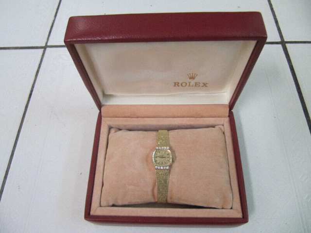 VintageRare LadiesRolex 14K SolidGold& DiamondWatch Cir 1937-40 in Arts & Collectibles in Mississauga / Peel Region - Image 2