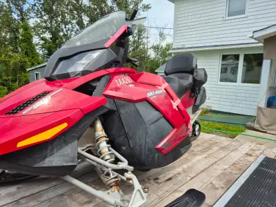 Skidoo GTX 1200. 2009, good running engine. Complete machine for parts or repair. Reverse not workin...