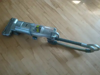 Aspirateur Shark navigator, View more