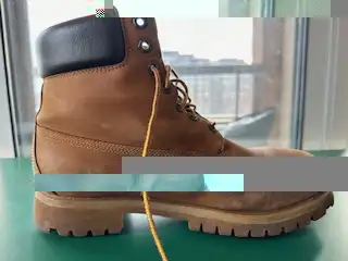USED Timberland Premium 6 Inch Waterproof Boot Size 9.5 in Men's Shoes in Markham / York Region - Image 5