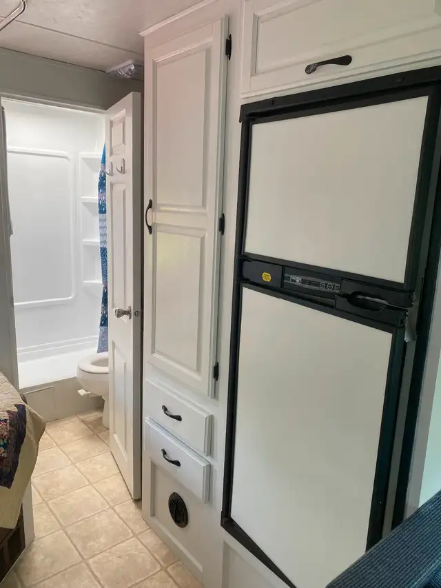 E350 Motorhome ClassC in RVs & Motorhomes in Summerside - Image 6