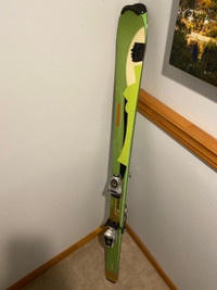 Women’s Rossignol Saphire Skis. Size 167