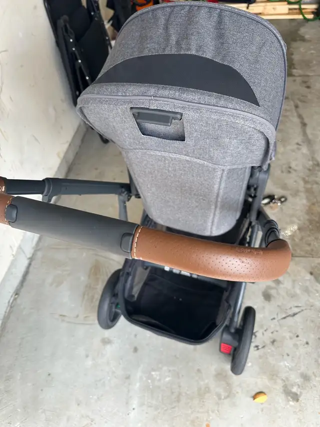 uppa baby Cruz V2 in Strollers, Carriers & Car Seats in St. Catharines - Image 7