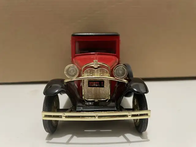 Liberty Classics Ford Model A 70th Anniversary Canadian Tire in Arts & Collectibles in Winnipeg - Image 5