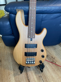 Yamaha bass