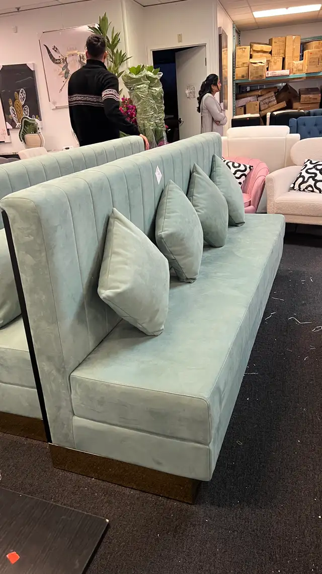 Luxury commercial velvet sofa, booths in Couches & Futons in Markham / York Region - Image 6