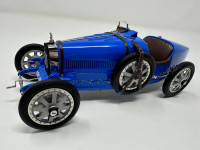 1/18 Bugatti Type 35 with Figurine CMC (Blue)