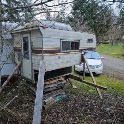 Very light no appliances 2 beds