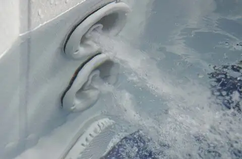 *RARE* MSPA Elite Baikal Inflatable Hot Tub with Built-in Jets in Hot Tubs & Pools in Ottawa - Image 4