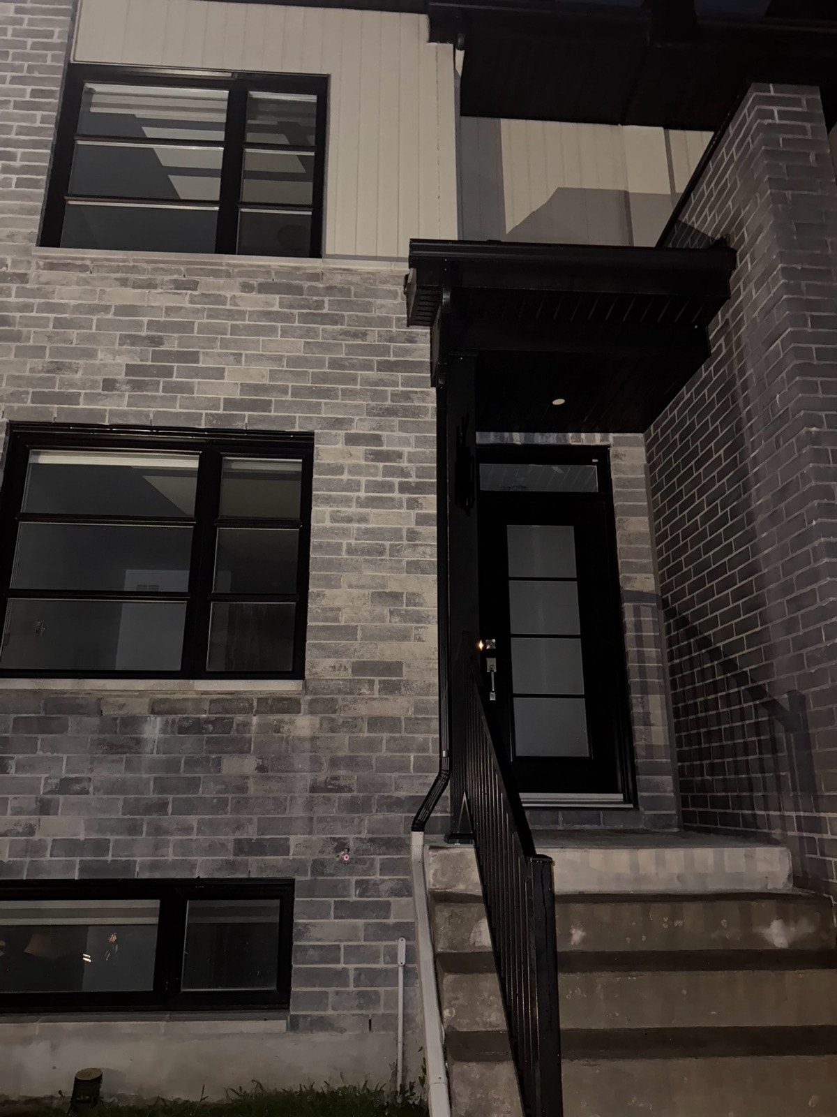 Townhouse for Rent — photo 1