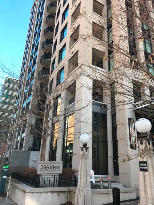 One bedroom Condo at 235 Kent Street In-suite laundry Available July 1, 2025 $1850