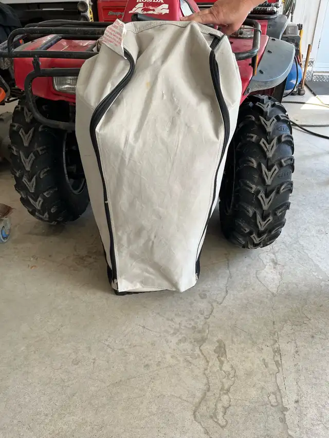 Matelas pneumatique de lit pliant de camping in Fishing, Camping & Outdoors in Lanaudière - Image 5