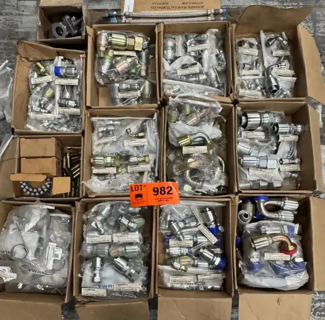 Raccords hydrauliques - Hydraulic fittings in Other in Drummondville - Image 6