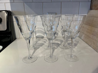 Set of 6 Wine Glasses 