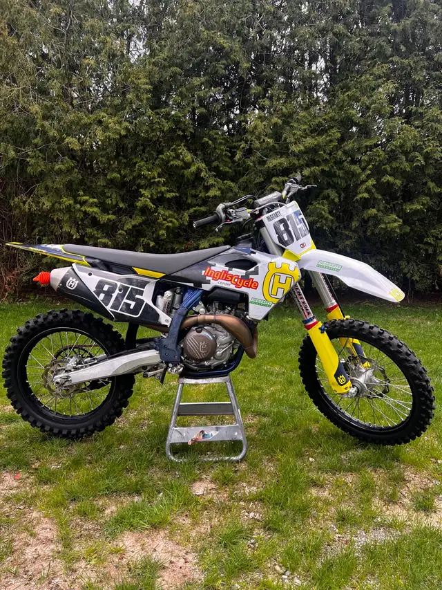 2023 Husqvarna fc450 in Dirt Bikes & Motocross in London - Image 8