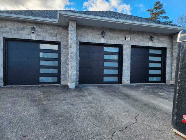 New garage doors  in Windows, Doors & Trim in St. Catharines