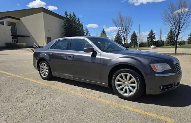 2014 Chrysler 300512180183819898882