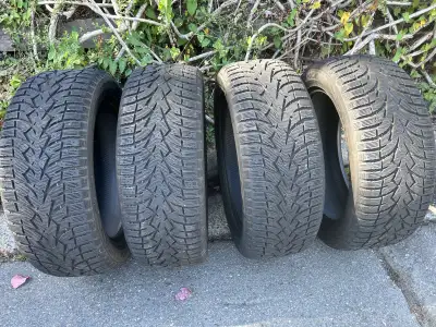 Set of 4 winter tires (275/50/R22) at 90% tread (11/32nds) off a 2024 GMC Denali 1500. Just like new...