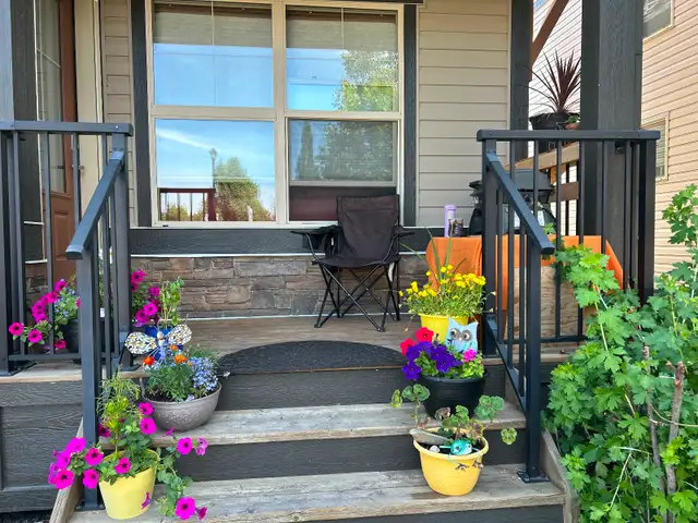 Short term rental in Cochrane