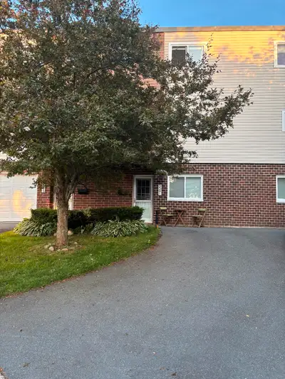3 Bedroom 2 Bathroom Townhouse North End Halifax