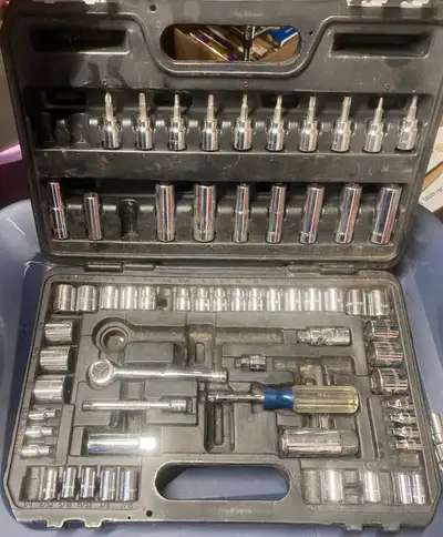Mastercraft Socket Set 75 Piece SAE/Metric Chrome Plated READ, View more
