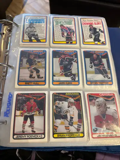 Mint condition full set Includes. Checklists Central Red Army collection Cash and pick up only