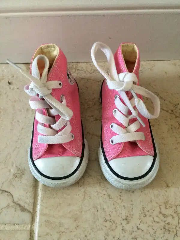 Many Girls Shoes (sizes 2 - 9) in Kids & Youth in Cambridge - Image 4