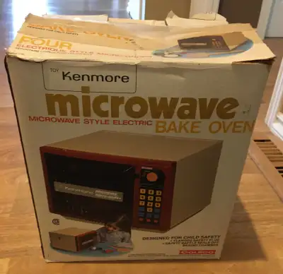 Vintage kids Coleco/Kenmore microwave from 1978. Still works. Thanks and please see my other ads!