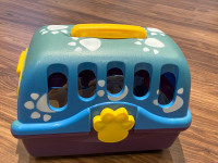 Toy Pet clinic with carrier