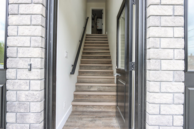 2 bedroom (upper) units  in Long Term Rentals in Sudbury - Image 2