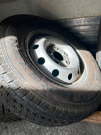 1 pneus avec rim pour truck Mercedes  lt224/75r16