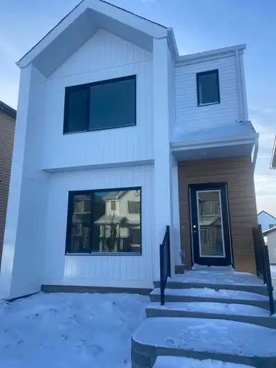 This is a newly built home with greenspace front available for move in immediately. This property ha...
