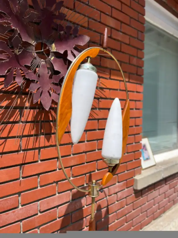 Lampe sur pied mid century 1960 mcm floor lamp in Indoor Lighting & Fans in City of Montréal - Image 6
