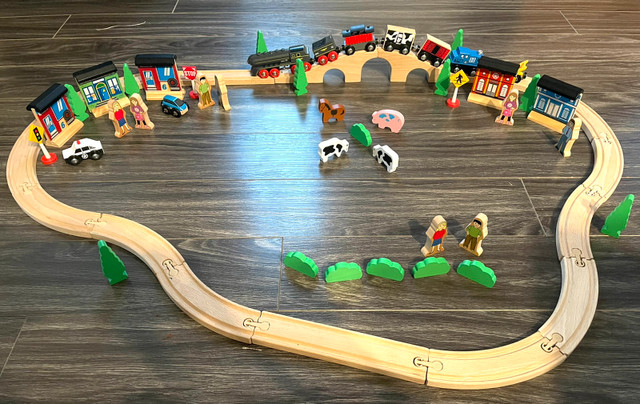 Wooden Farm Train Set in Toys & Games in Kingston